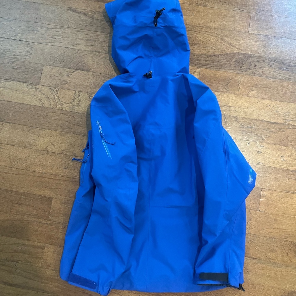 Authentic Arc’teryx Alpha Sv Jacket - image 6